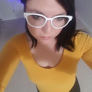 Meet your Posher, Leeanne